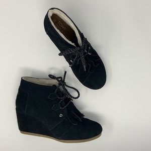 TOMS Black Suede Sherpa lined Wedge booties 5 1/2